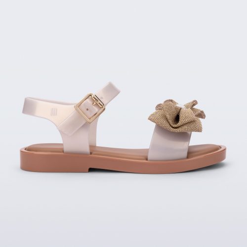 Side view of a  pearly beige Mar Sweet kids sandal