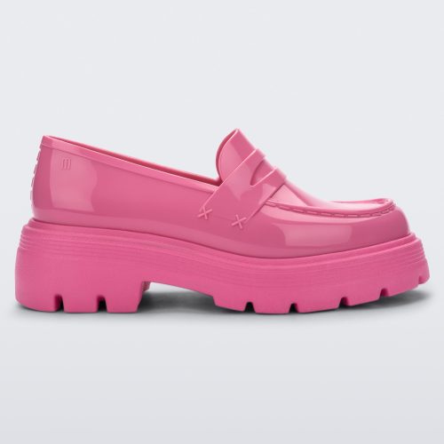 Side view of a Melissa Royal platform loafer in Pink