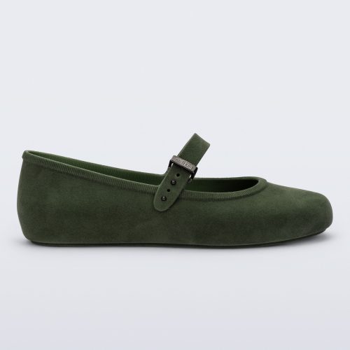 Side view of a green Soft Ballerina Velvet flat.