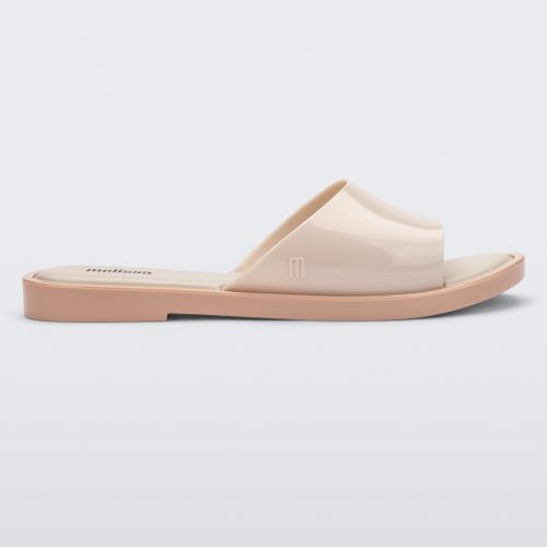 Side view of a beige tortoiseshell Melissa Miranda slide