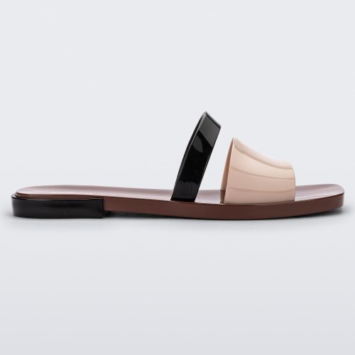 Side view a black, brown, and beige Ivy women's slide.